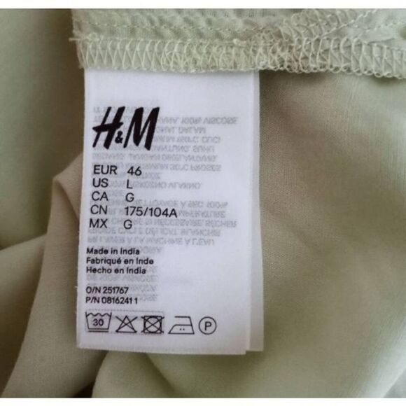 H&M LT. GREEN BLOUSE SZ.L EUC.  GORGEOUS BLOUSE IN EXCELLENT USED CONDITION. - Picture 6 of 7